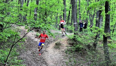 Fotografie de la Iubitorii de alergare sunt invitați la Geopark Challenge – Semimaratonul Cetăților din Țara Hațegului